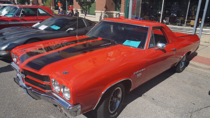 2022_Downtown_West_Allis_Classic_Car_Show_030_(1970_Chevrolet_El_Camino_SS)